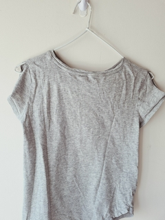 Remera Gap 10 años - comprar online