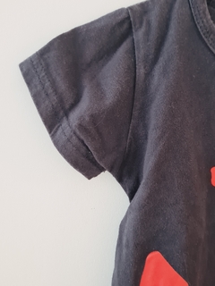 Remera 2 años en internet