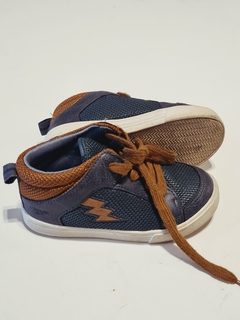 Imagen de Zapatillas OshKosh talle 27