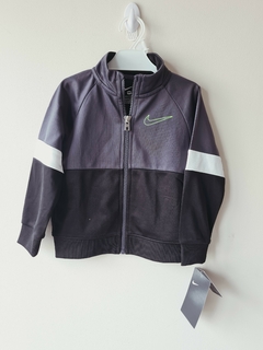 Campera Nike 18 meses