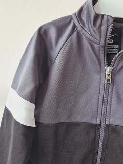 Campera Nike 18 meses en internet