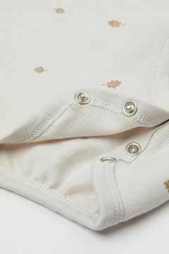 Conjunto h&m 4 a 6 meses - maria del este