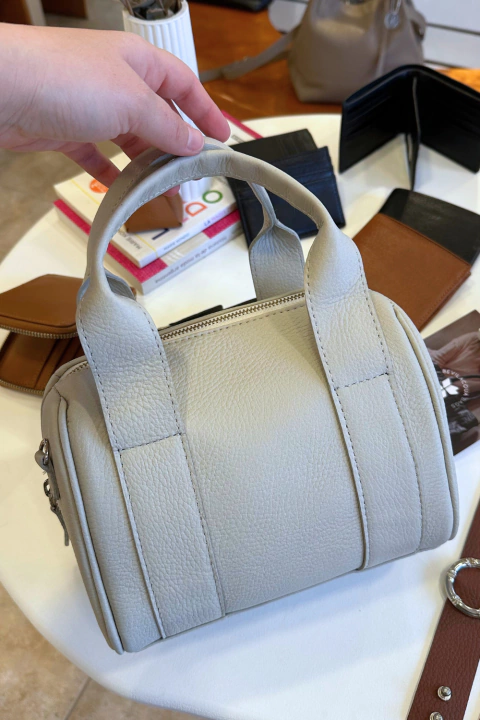 CARTERA DE CUERO BAULITO en internet