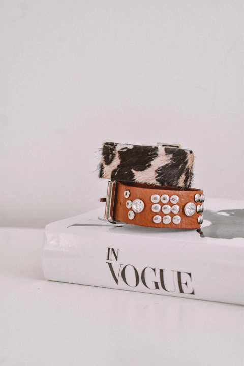 PULSERA DE CUERO SIMPLE MIX TACHAS - comprar online