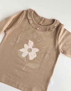 4545001 REMERA FLOR LIBERTY CHOCOLATE - comprar online