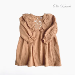 4343002 VESTIDO GASA VOLADOS AVELLANA