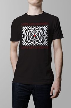 Remera Love and Rockets negro hombre