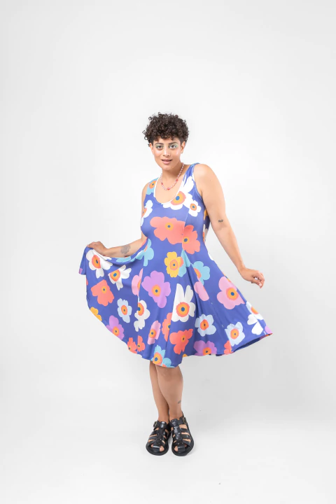 PRE-VENTA Vestido Lindsay Icónica Violeta - comprar online