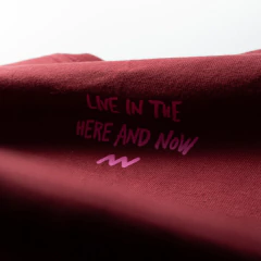 Imagen de Remera Here (NG421223)