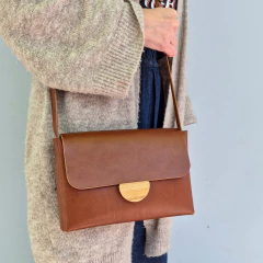 Bandolera Plisa Tabaco - comprar online