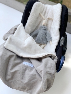 2DA SELECCION - Colchoncito de Micropiel Natural con Cubrepies de Tusor Gris