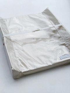 Cambiador Rígido Anti Vuelco con Cinturón de Seguridad Tusor Natural - Lorenza Básicos 