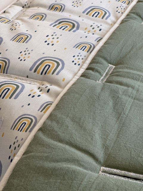 Colchoncito Reversible Rainbow con Tusor Verde