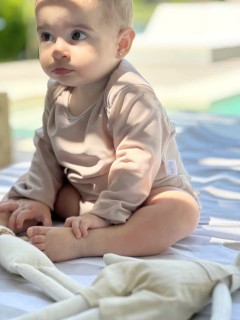 Remera de Lycra Chocolate SolarMax con FPU 50+ - Lorenza Básicos 