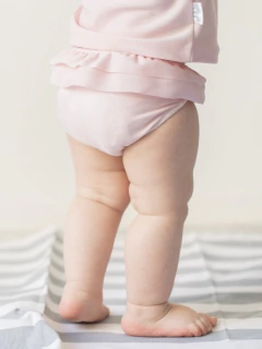 Bombachita de Lycra Rosa Claro SolarMax con FPU 50+ - comprar online