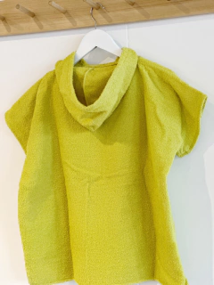 Happy Poncho de Toalla Lima, talle 6 a 8 años en internet