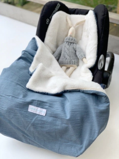 Colchoncito de Micropiel Natural con Cubrepies de Tusor Azul