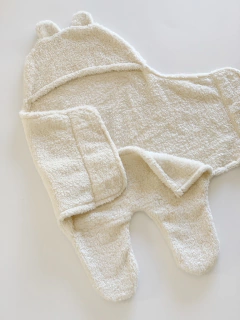 Osito Newborn de Micropiel lisa natural - Lorenza Básicos 