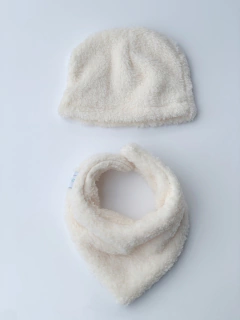 Cuellito o Gorrito de Micropiel Natural lisa - Lorenza Básicos 