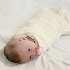 Bolsita de Dormir Swaddle de Micropolar Natural - Lorenza Básicos 