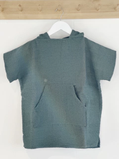 2DA SELECCION - Happy Poncho de Toalla Verde Seco, talle 4 a 6 años