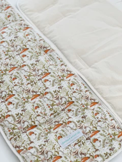 Colchoncito Reversible Honguitos con Natural liso en internet