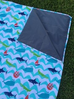 Lona Impermeable Exumas Sharks XL 2 mts en internet
