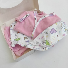 Ajuar de plush en caja regalo