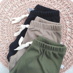 Pantalón algodón CARITAS verde oliva - Carcajada Ropa de Chicos