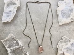 Colar Lory de cristal e quartzo-rosa no banho de prata clara 3
