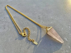 colar Pêndulo de quartzo-rosa no banho de ouro 2