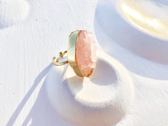 anel Slim de quartzo-rosa no banho de ouro 