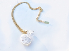 Colar Brisa Pérola Barroca e cristal ouro