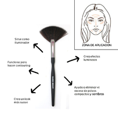 Brocha Pincel Abanico Para Iluminador Rostro Maquillaje - comprar online