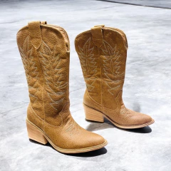 Texana Ariana Alta en internet