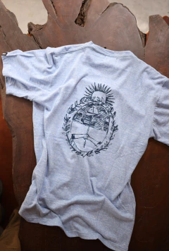 Remera Escudo Melange - comprar online