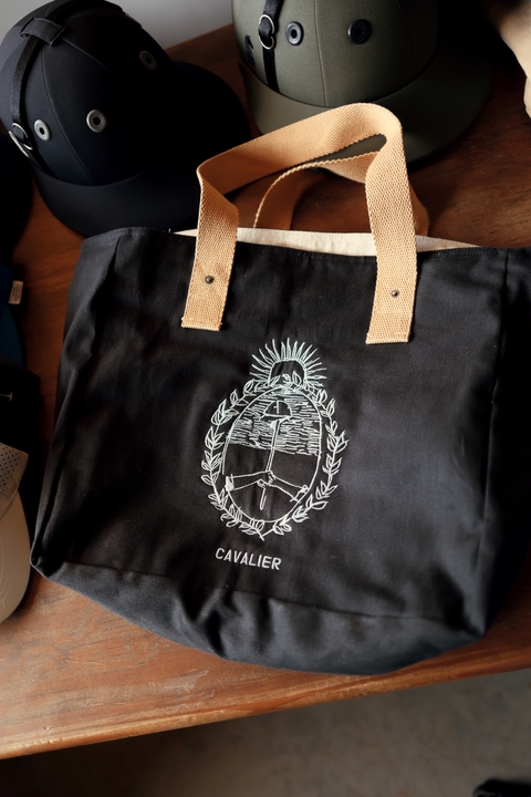 Bolso escudo