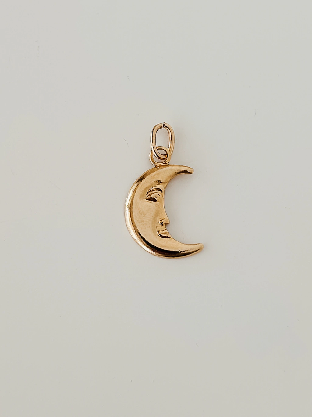 CHARM LUNA