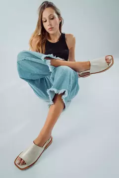 Sandalia Mía en internet