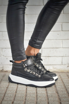Zapa Stone Black