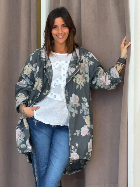Campera liviana estampada de flores - comprar online