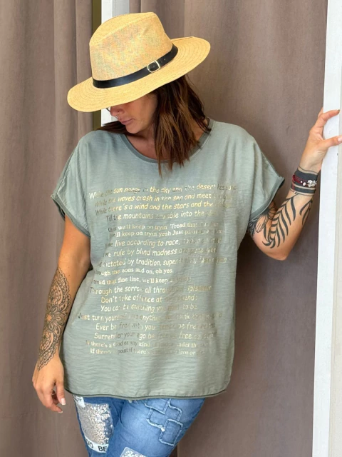 Remera con frase dorada - comprar online