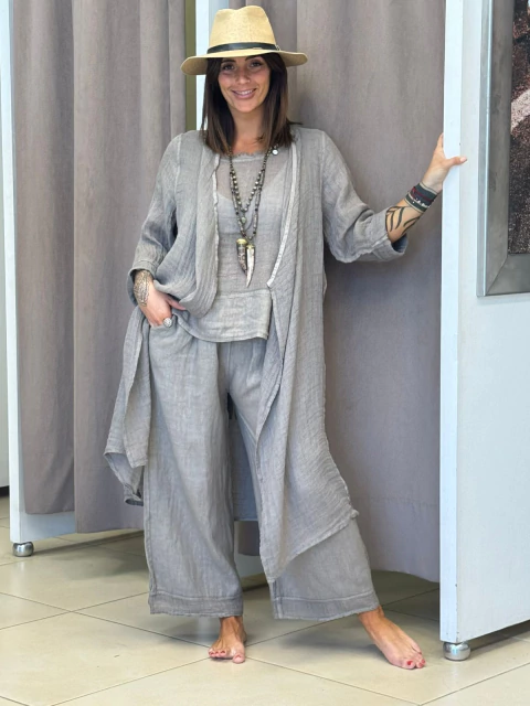 Conjunto de lino incluye kimono, musculosa y palazo - comprar online