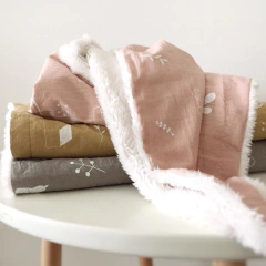 MANTA TUSSOR CON CORDERITO en internet