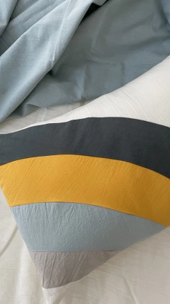 ALMOHADÓN PAZ {con mostaza } - comprar online