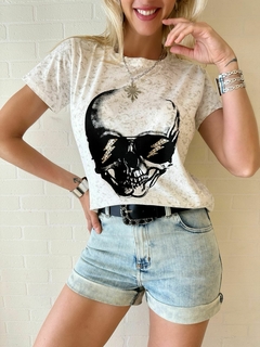 REMERA CALAVERA