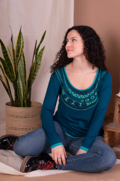 Remera KENIA petróleo - comprar online