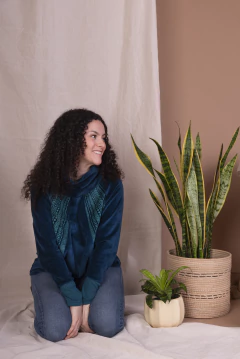 Imagen de Buzo de Plush Inca Petróleo