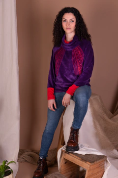 Buzo de Plush Inca Violeta en internet