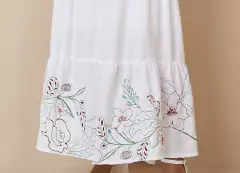 Vestido Evasê Longo Crepe com Bordado Floral - Majurye Modas